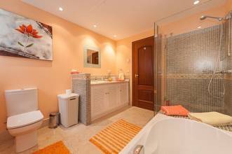 Thumbnail von Luxus-Villa in Istan R851823