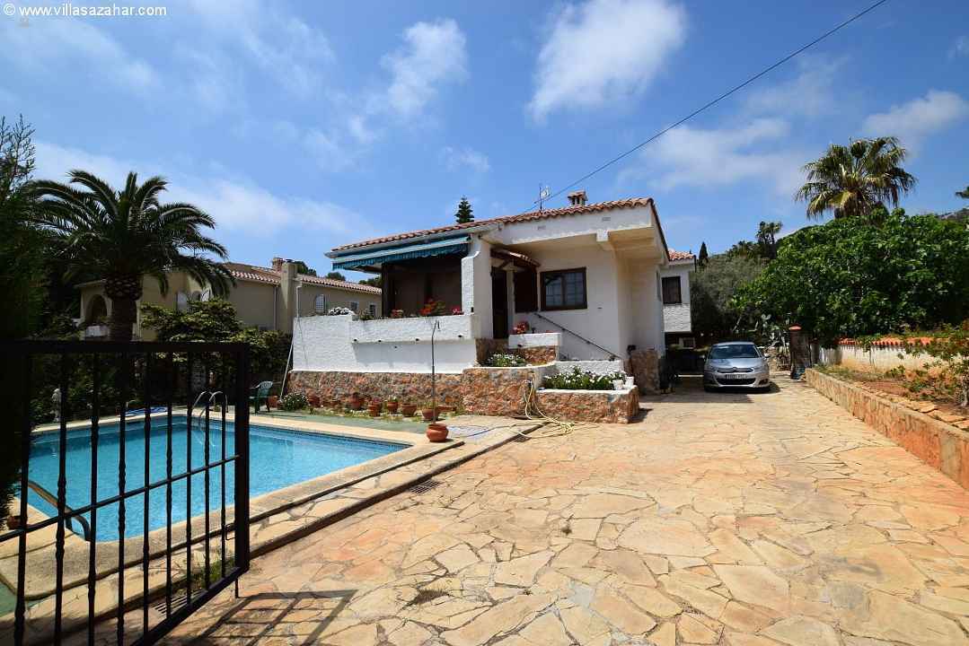 ***Las Fuentes: Einfamilienhaus mit Pool nahe Strand***