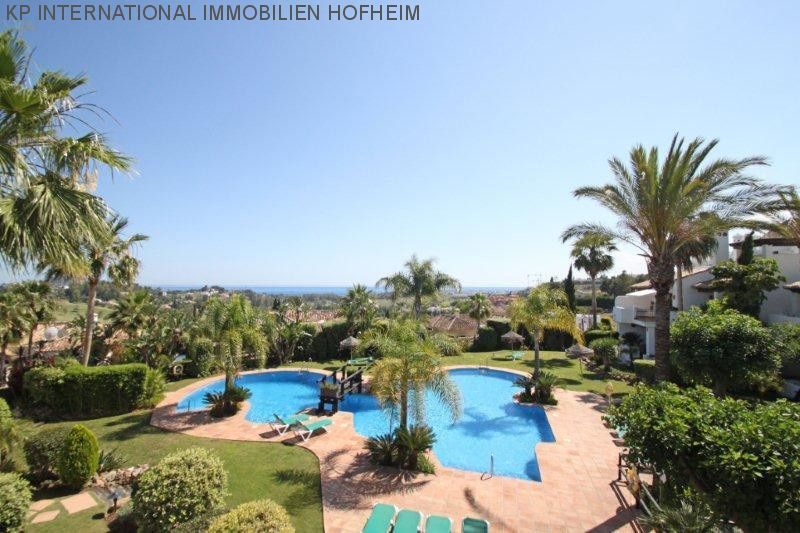 ***DOPPELHAUSHÄLFTE IN EL MIRADOR DEL PARAISO - BENAHAVIS***