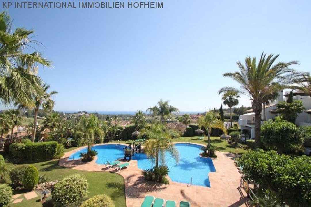 ***DOPPELHAUSHÄLFTE IN EL MIRADOR DEL PARAISO - BENAHAVIS***