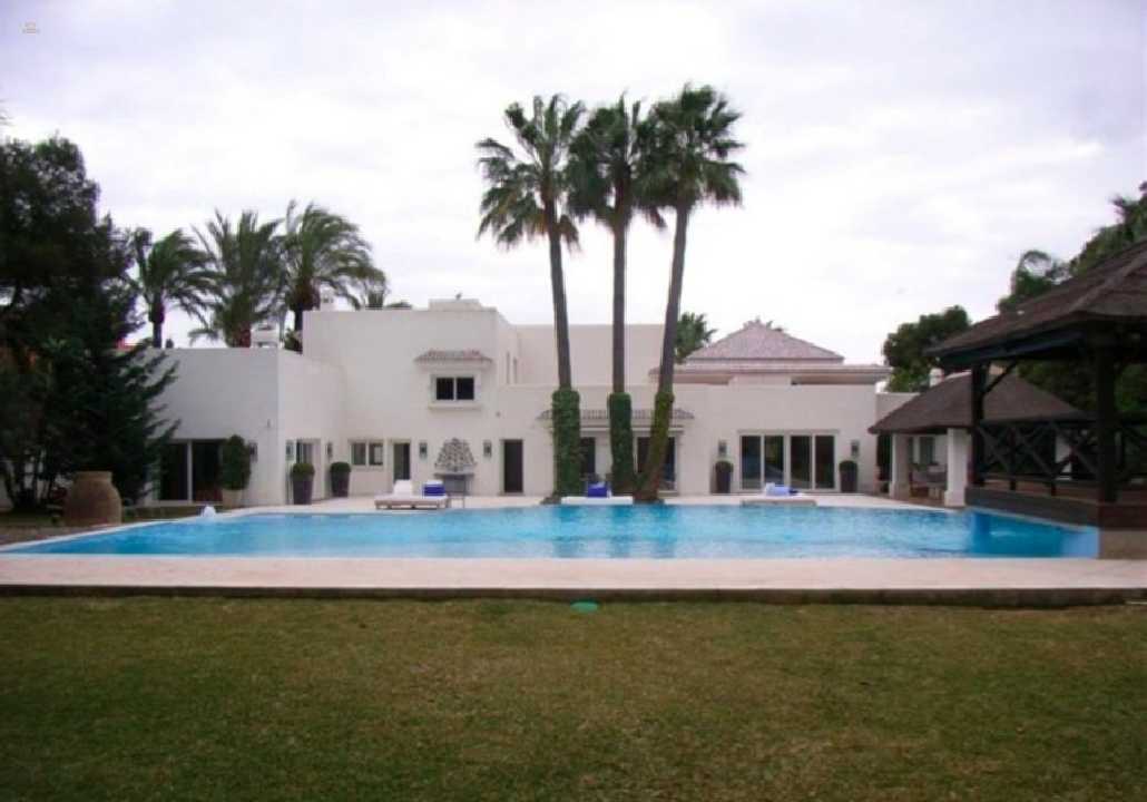 Luxus-Villa in Los Monteros R2376047 
