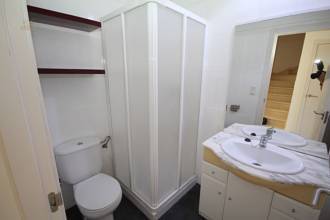 Thumbnail von ***Stadthaus in ausgezeichneter Lage, 3 Schlafzimmer, 2 Badezimmer, große Küche, Innenhof, Parkplatz etc.***