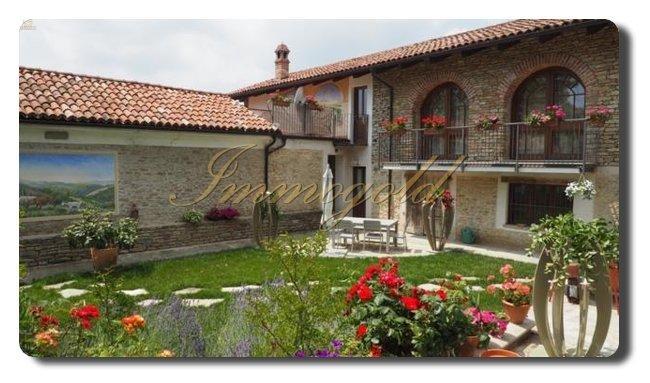 Immogold Süd-Piemont Landhaus mit Pool und Gästebereich