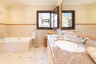 Thumbnail von Luxus-Villa in Las Chapas R2662967