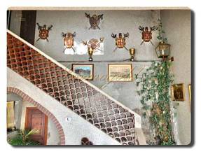 Thumbnail von Villa im sanierungsbedürftigen Zustand