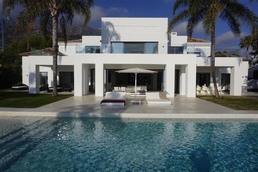 Luxus-Villa in Sierra Blanca R2560847 