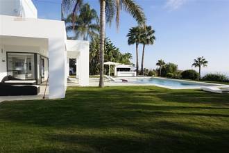 Thumbnail von Luxus-Villa in Sierra Blanca R2560847