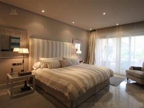 Thumbnail von Luxus-Wohnung in Los Monteros R2777714