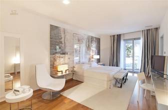 Thumbnail von Luxus-Haus in Sierra Blanca R2434334