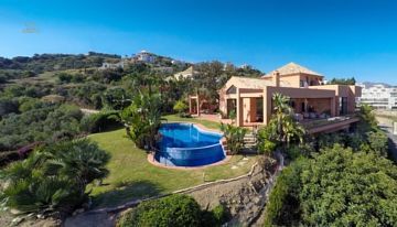 Thumbnail von Luxus-Villa in Altos de Los Monteros R2389370