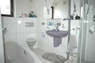 Thumbnail von Großes EFH, gegenwärtig als ZFH genutzt, wird verkauft