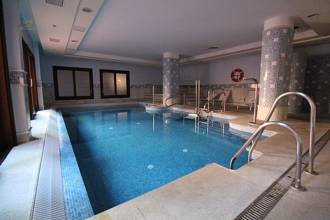 Thumbnail von ***LUXURIÖSES DUPLEX-PENTHOUSE IN ERSTER STRANDLINIE VON MAR AZUL IN ESTEPONA***