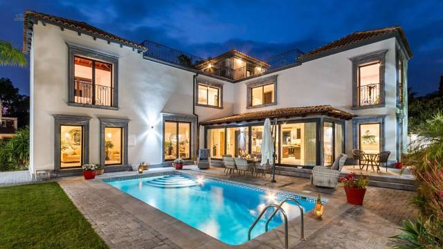 ***ELEGANTE VILLA IN NUEVA ANDALUCIA IN MARBELLA***