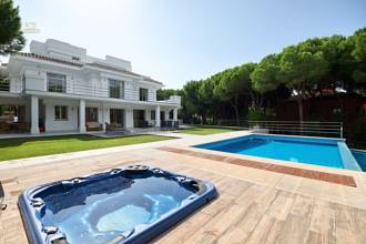 Thumbnail von ***NEUBAU-VILLA IN HACIENDA LAS CHAPAS IN MARBELLA***