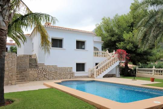 ***Fantastische Villa mit Pool und Gästeappartement***