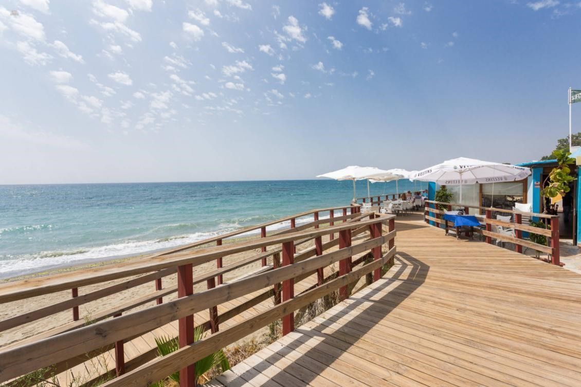 ***CHARMANTER BUNGALOW NAHE STRAND IN ESTEPONA***