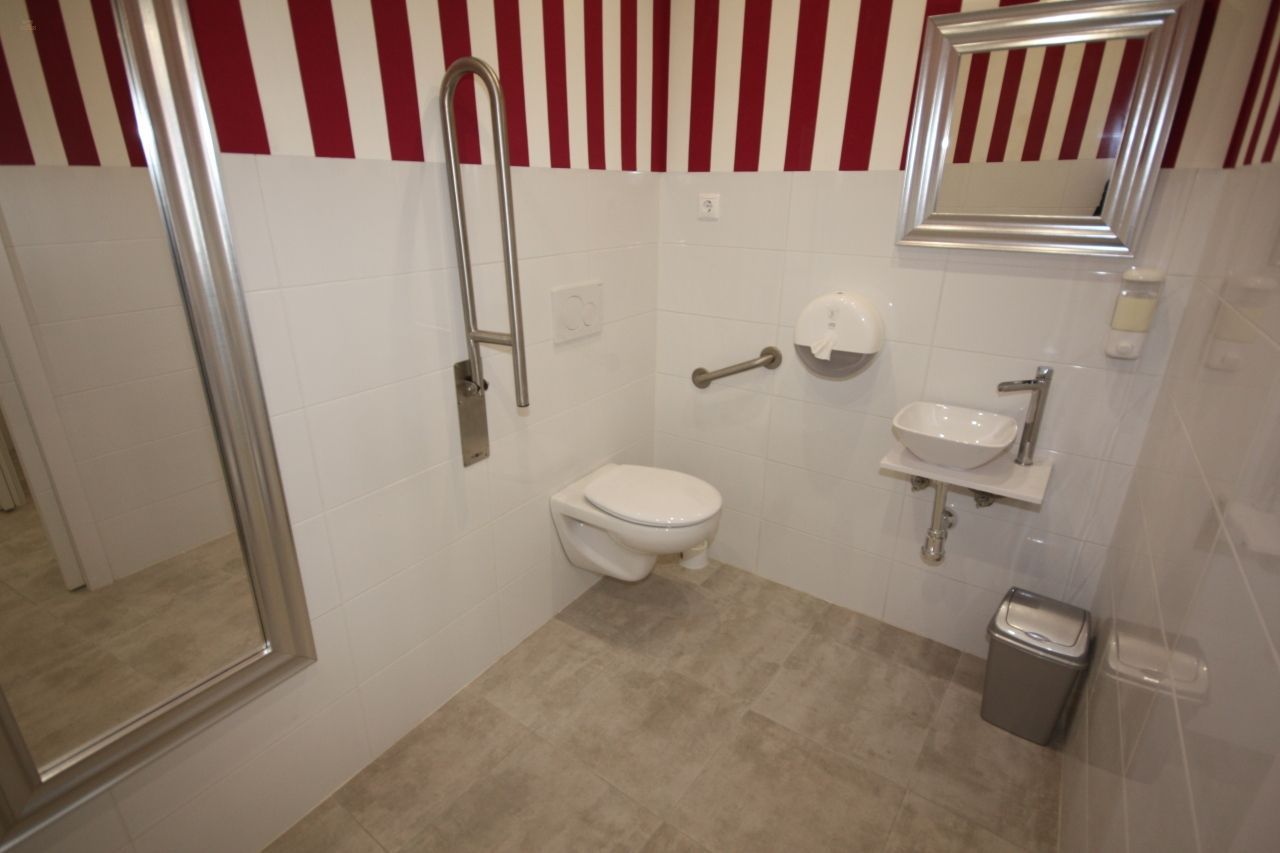 Thumbnail von ***Neuwertiges Restaurant mit eigener Wohnung in guter Lage von Denia***