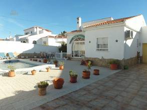 Thumbnail von ***Einfamilienhaus im Villenstyle mit 4 Schlafzimmern, Garage und privatem Pool***