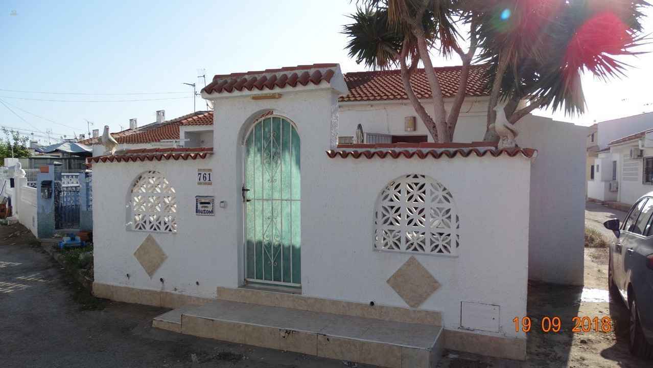 ***Kleines Reihenhaus mit 2 Schlafzimmern, Terrasse und Vorgartengrundstück***