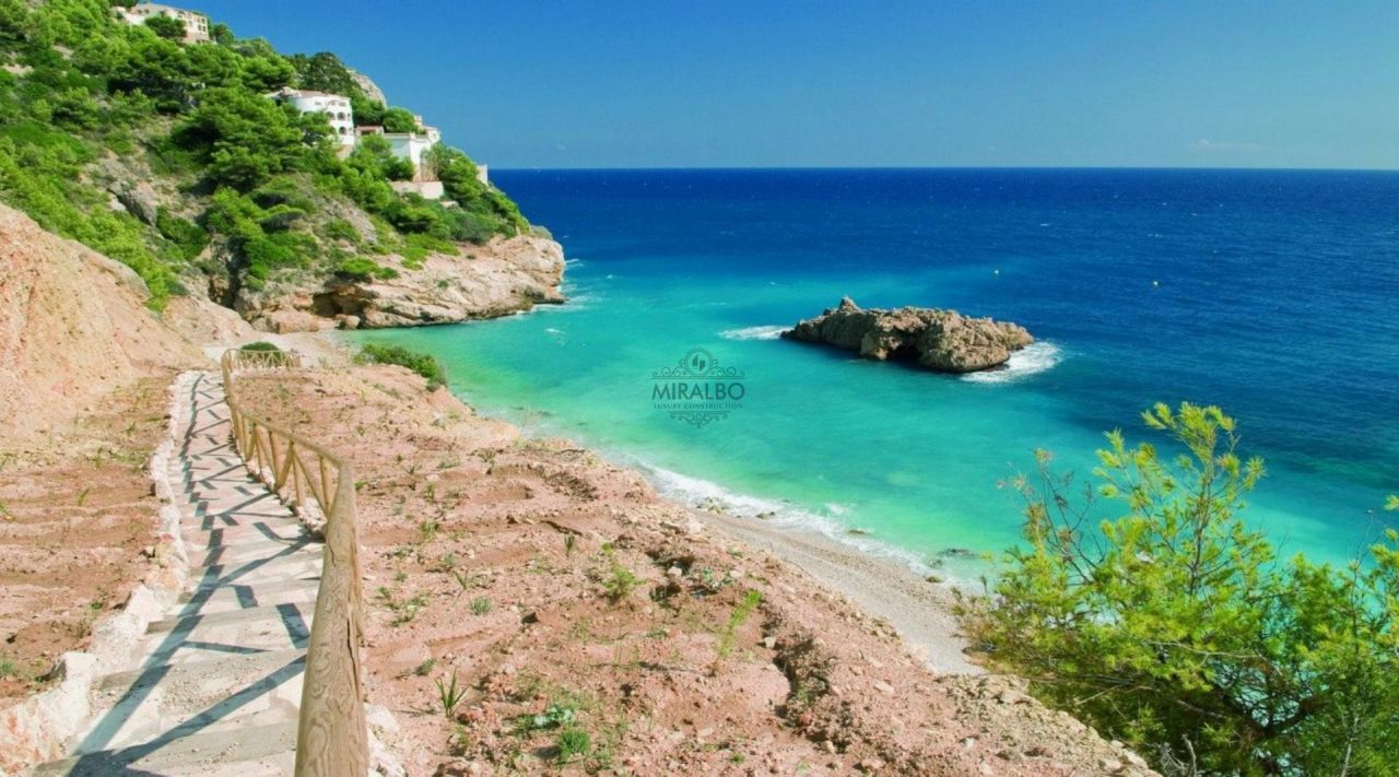 Thumbnail von ***Neubauvilla Cosmos mit tollem Ausblick auf die Stadt***