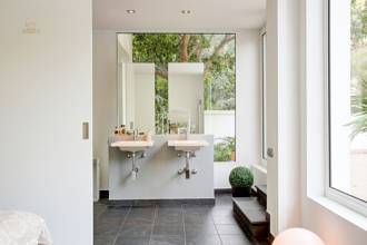 Thumbnail von ***Sehr originelle und besondere  Villa in Pedreguer am Fusse von La Sella mit separatem Gästehaus und Meerblick***