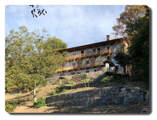 Teilrenoviertes Landhaus zum fertigstellen