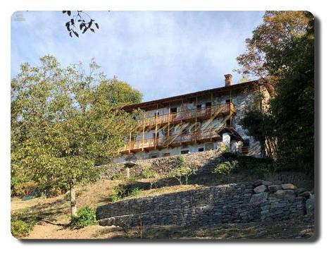 Teilrenoviertes Landhaus zum fertigstellen