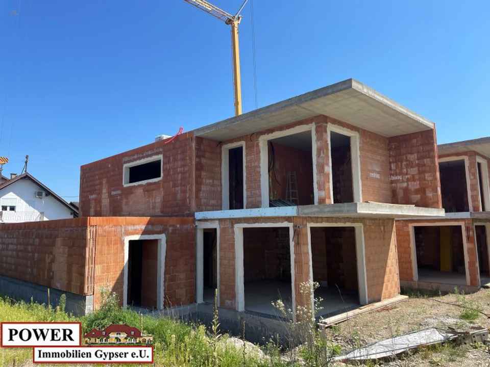 Váš vysněný dům během krátké doby výstavby od firmy PI Bau GmbH !! Možná pouze hrubá stavba !!!