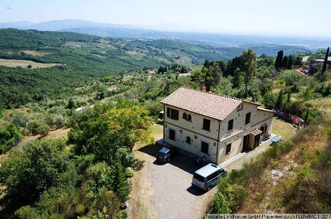 renoviertes Landhaus mit Meerblick und ca. 2 ha Land