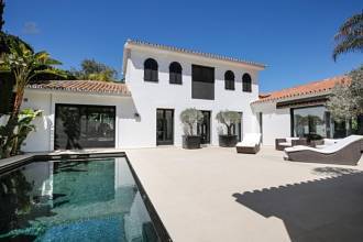 Thumbnail von Luxus-Villa in Los Monteros R2798048