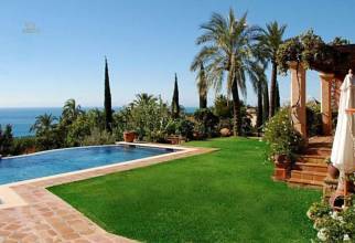 Thumbnail von Luxus-Villa in Sierra Blanca R2806271