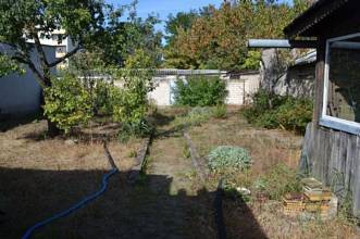 Thumbnail von Baugrundstück mit kleinem Häuschen