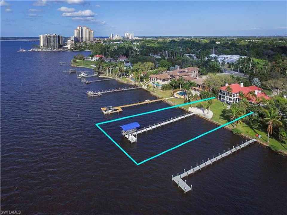 2490 McGregor Boulevard