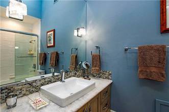 Thumbnail von 2490 McGregor Boulevard