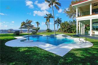 Thumbnail von 2490 McGregor Boulevard