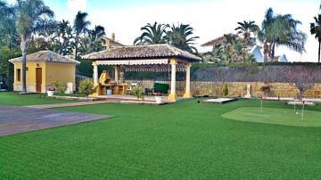 Thumbnail von Luxus-Villa in El Paraiso R2811116