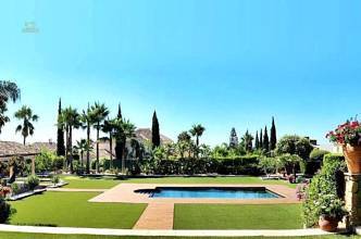 Thumbnail von Luxus-Villa in El Paraiso R2811116