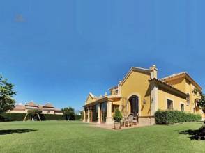 Thumbnail von Luxus-Villa in El Paraiso R2811116