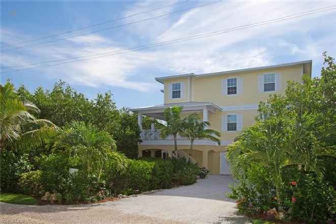 1114 Schefflera Court