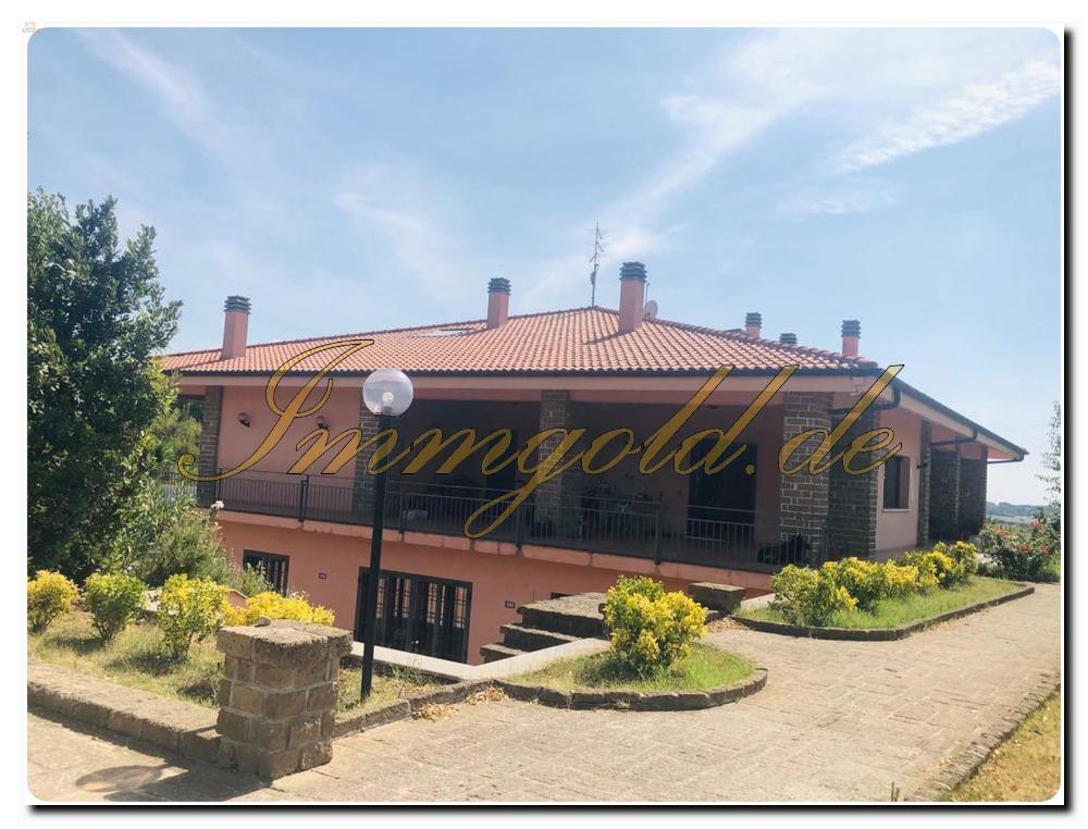 Immogold, exklusive Landhaus-Villa mit Weinbergen nahe nahe Rom