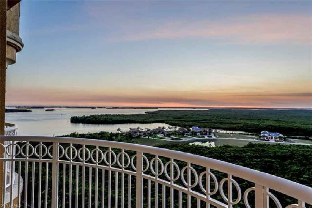 6081 Silver King Boulevard 1202