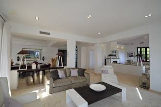 Thumbnail von Luxus-Villa in Sierra Blanca R2277218