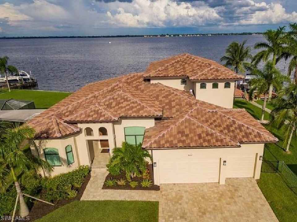 3623 SE 21st Place Cape Coral, FL 33904