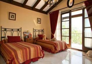 Thumbnail von Luxus-Villa in Sierra Blanca R2814773