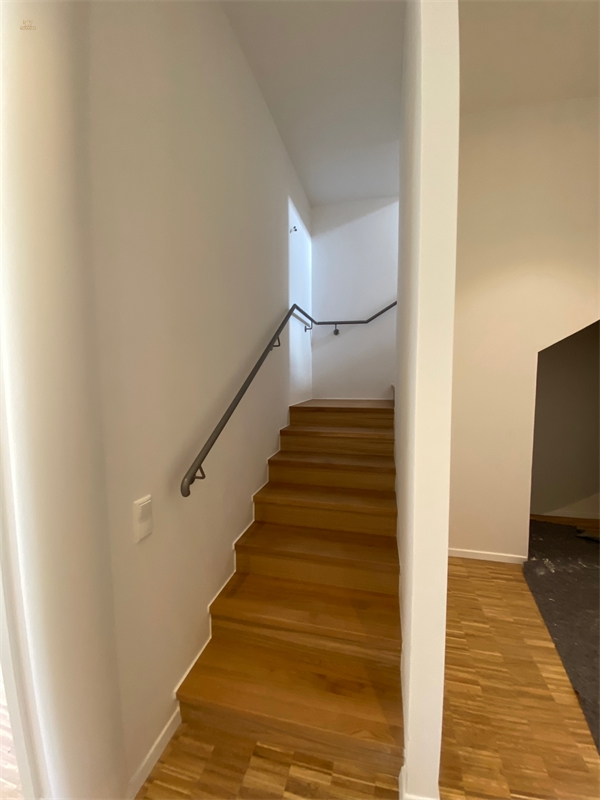 Thumbnail von Luxuriöse und moderne Maisonettewohnung an der Elbe in Loschwitz