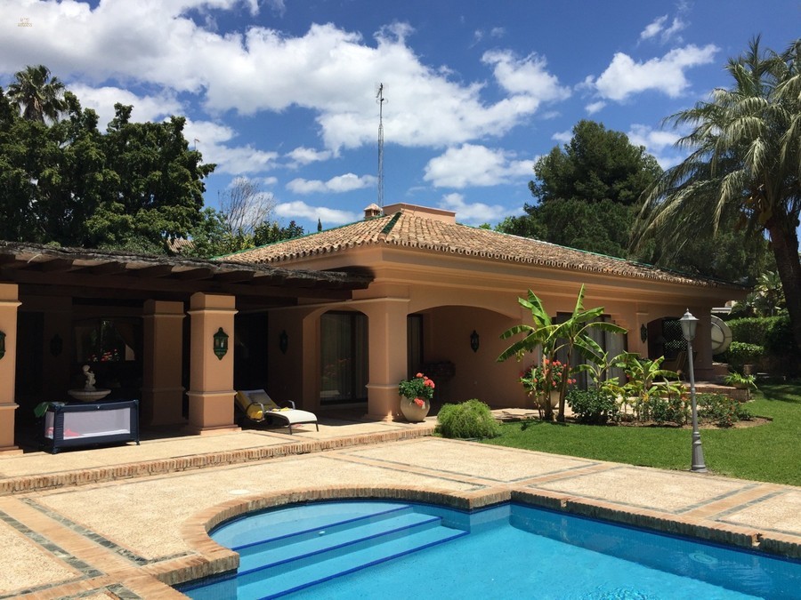 Luxus-Villa in Nueva Andalucia R2687099