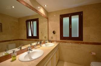 Thumbnail von Luxus-Villa in Sierra Blanca R2824418