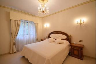 Thumbnail von Luxus-Villa in Sierra Blanca R2824418