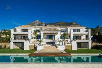 Thumbnail von Luxus-Villa in Sierra Blanca R2825156