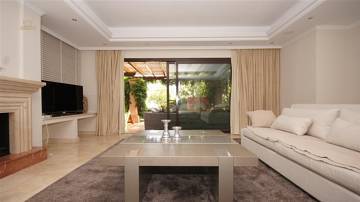 Thumbnail von Luxus-Haus in Sierra Blanca R2827241